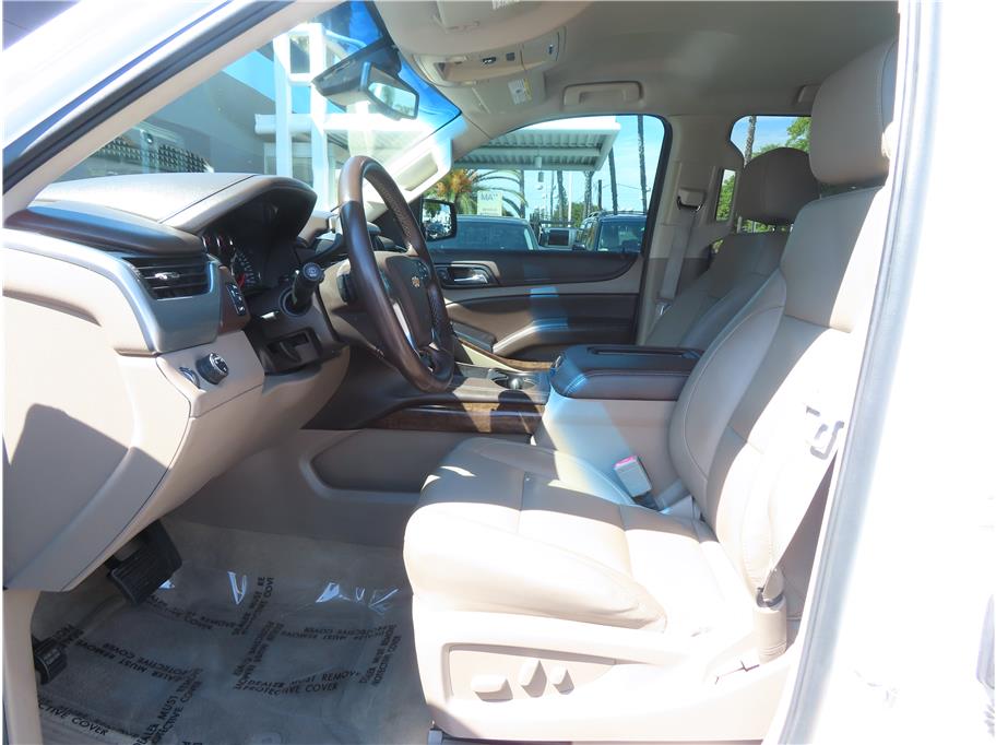 2015 Chevrolet Suburban LT photo 8