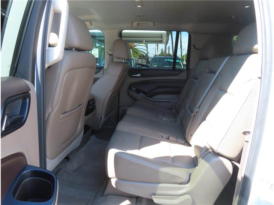 2015 Chevrolet Suburban LT photo 18