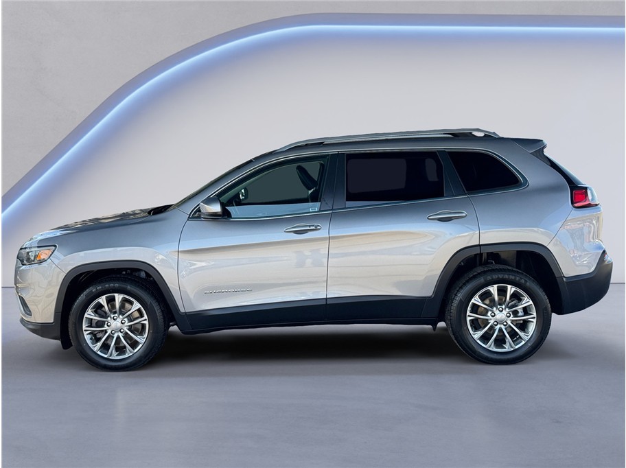 2019 Jeep Cherokee Latitude photo 2