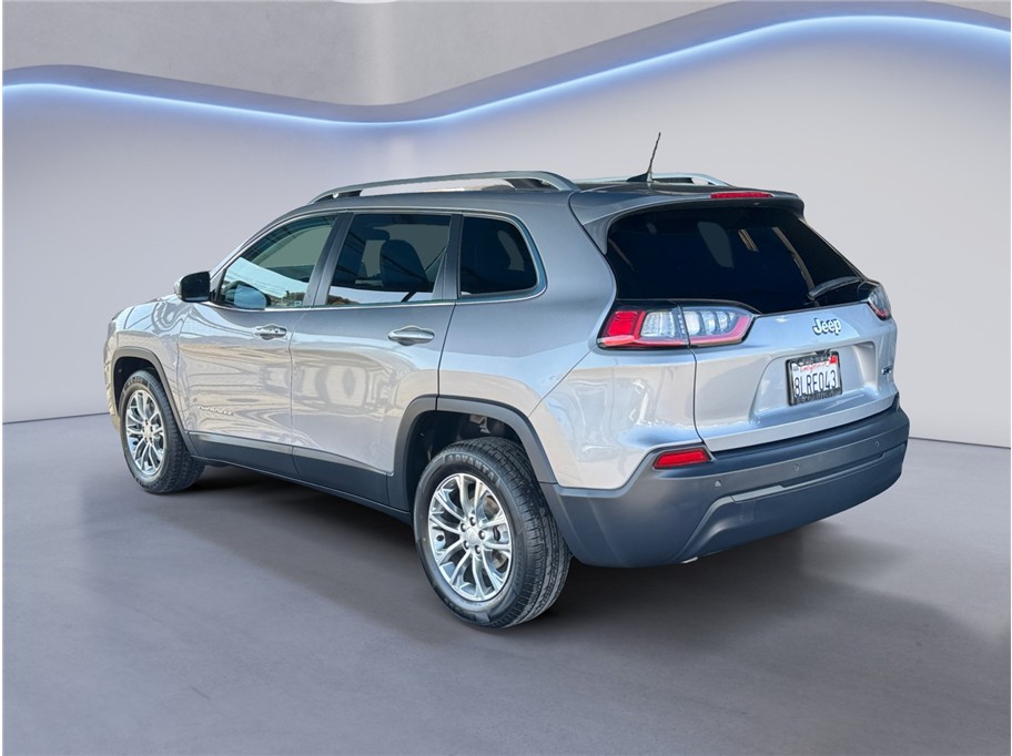 2019 Jeep Cherokee Latitude photo 3