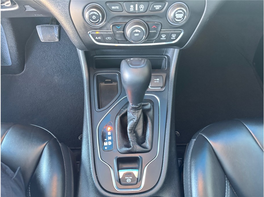 2019 Jeep Cherokee Latitude photo 10