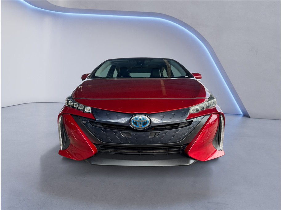 2017 Toyota Prius Prime Plus photo 2