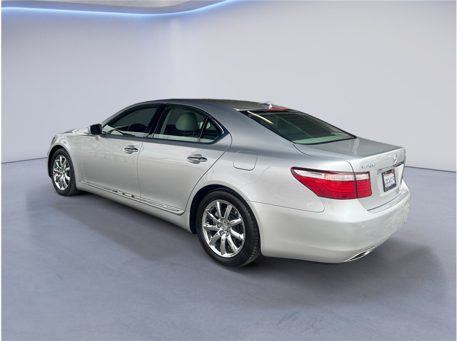 2007 Lexus LS 460 photo 4