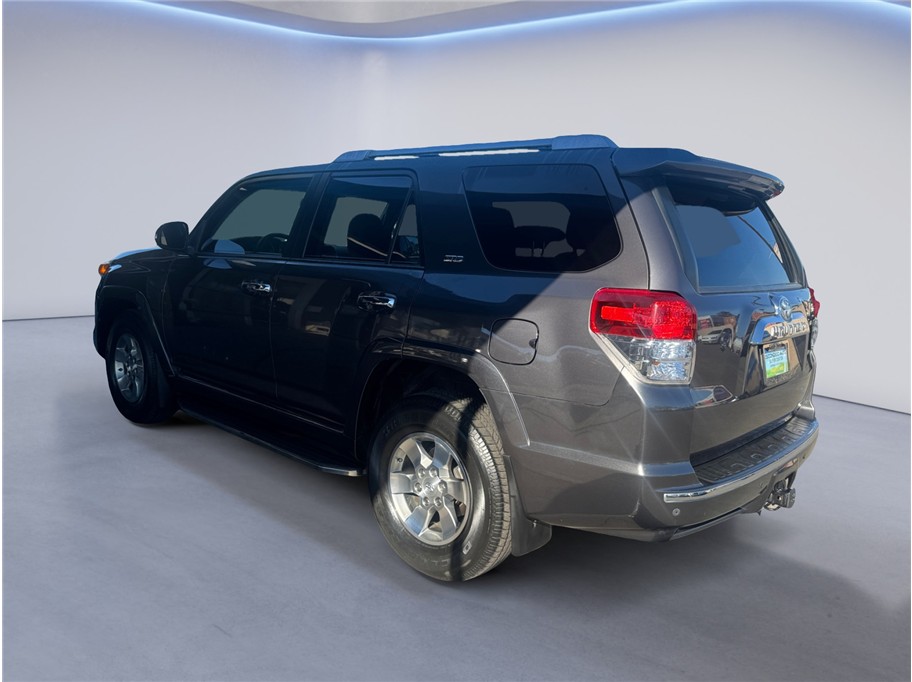 2013 Toyota 4Runner SR5 photo 4