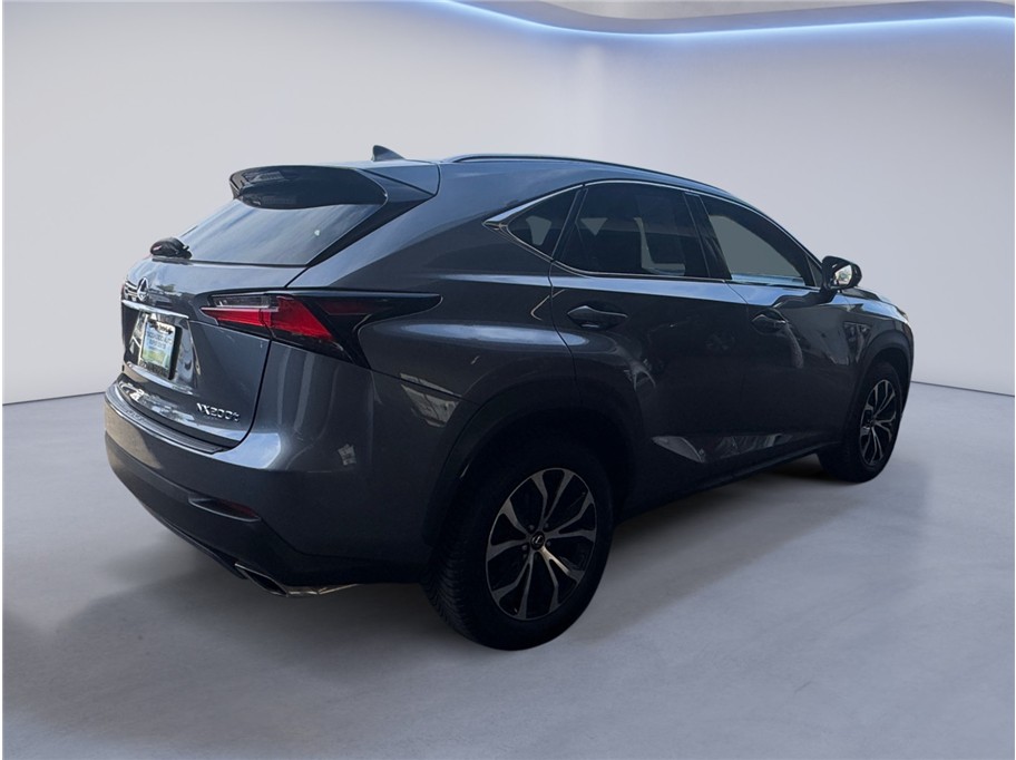 2016 Lexus NX 200t Luxury photo 3
