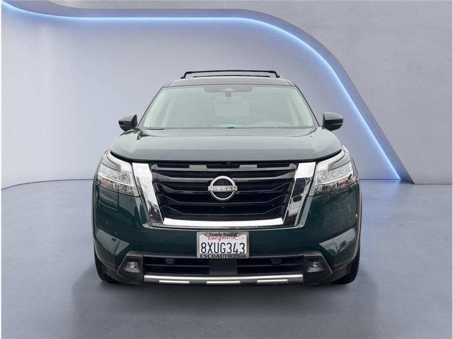 2022 Nissan Pathfinder SL photo 2