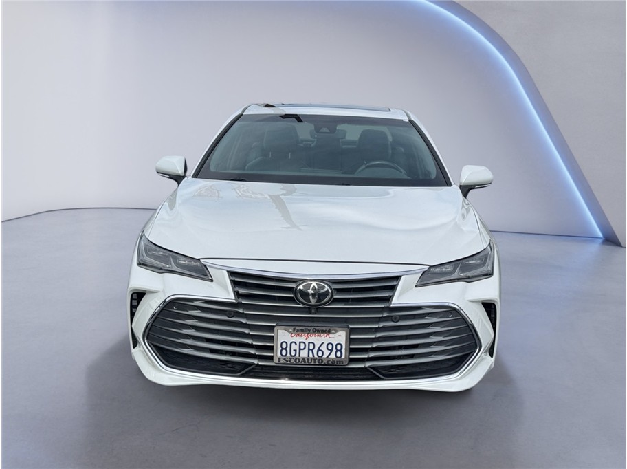 2019 Toyota Avalon Limited photo 2