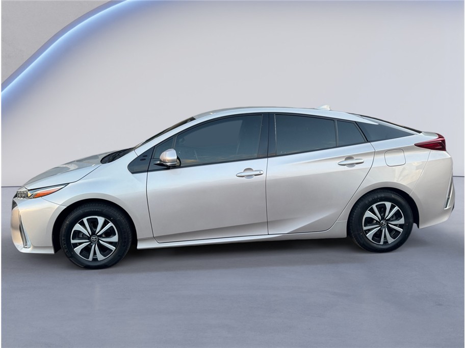 2017 Toyota Prius Prime Premium photo 3