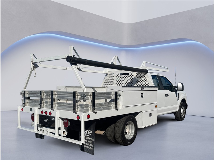 2021 Ford F-350 XL photo 2