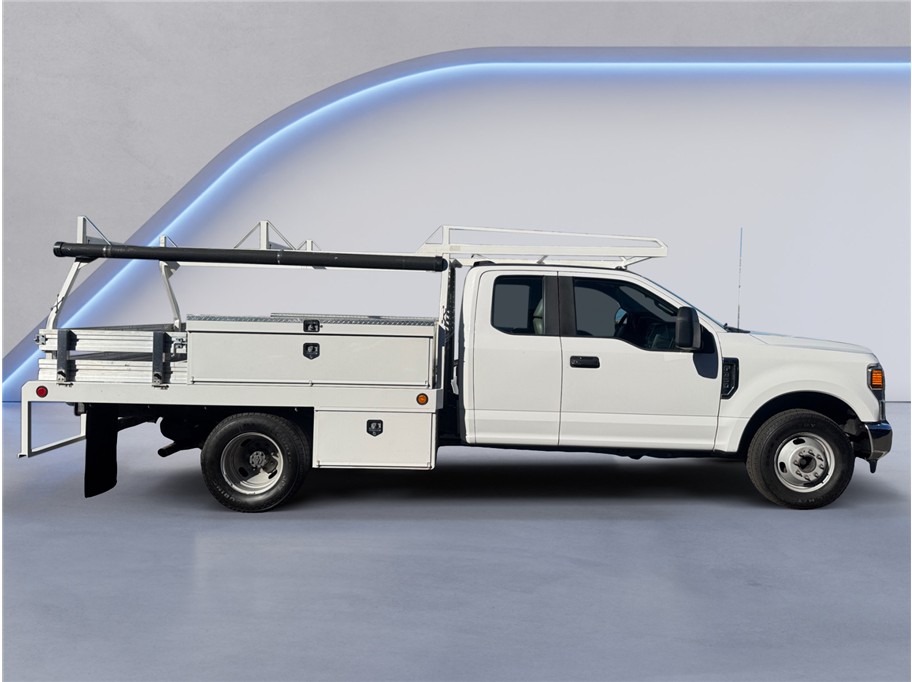 2021 Ford F-350 XL photo 3