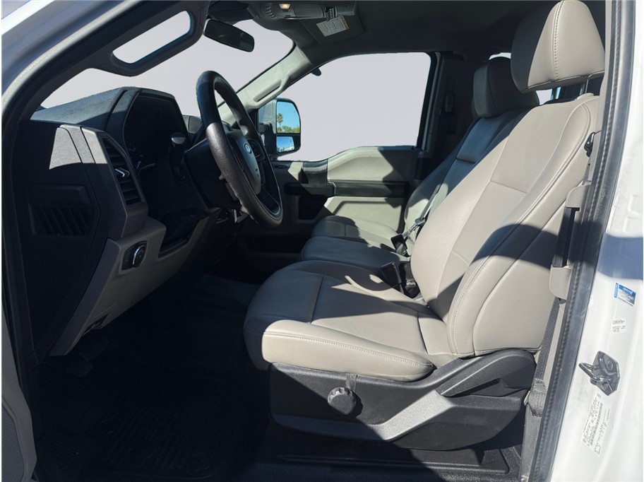 2021 Ford F-350 XL photo 4