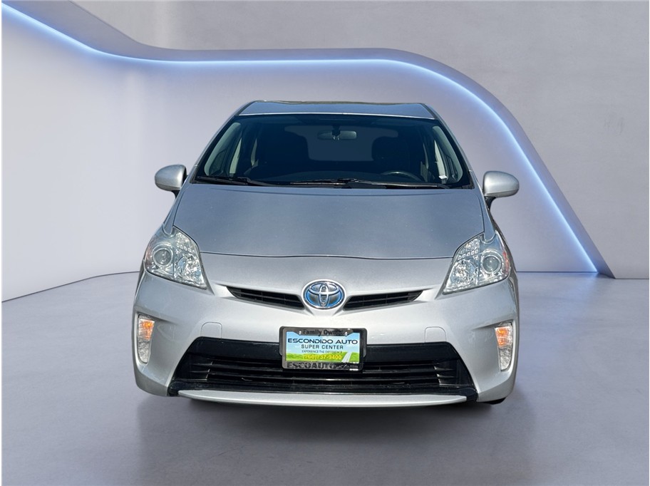 2015 Toyota Prius Two photo 2
