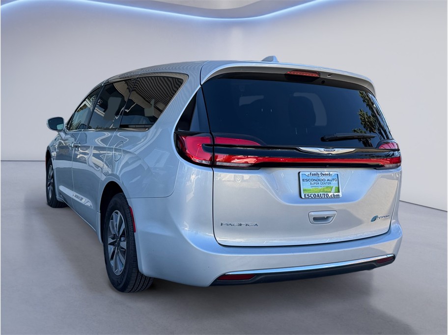2022 Chrysler Pacifica Hybrid Touring L - Photo 4