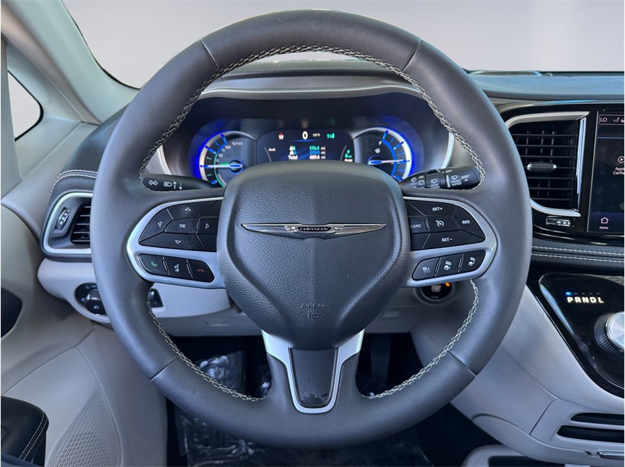 2022 Chrysler Pacifica Hybrid Touring L - Photo 13