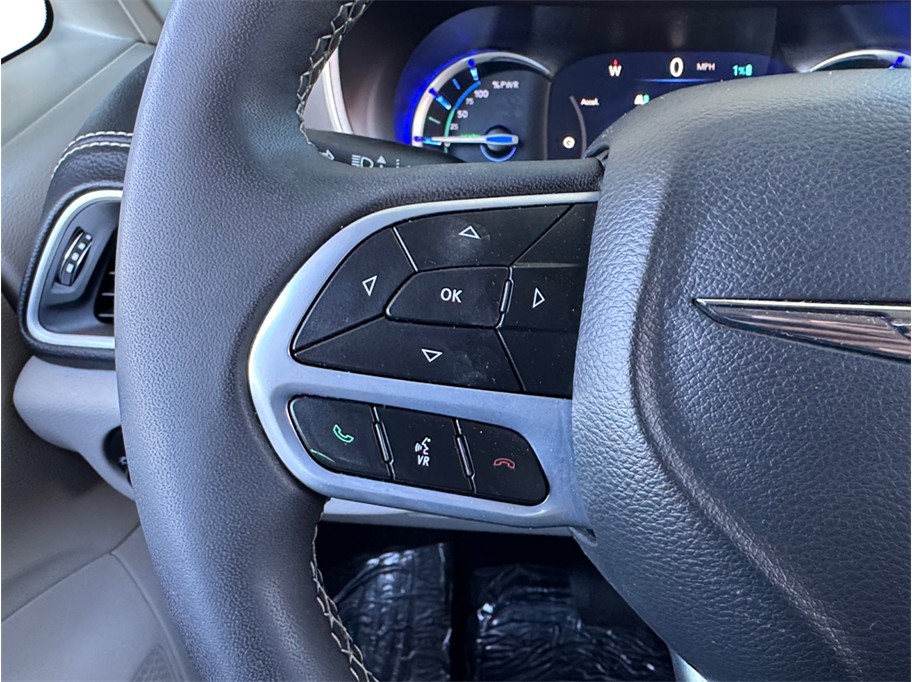 2022 Chrysler Pacifica Hybrid Touring L - Photo 14
