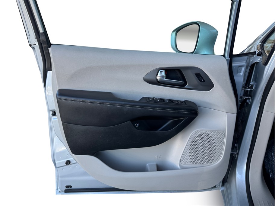 2022 Chrysler Pacifica Hybrid Touring L - Photo 18