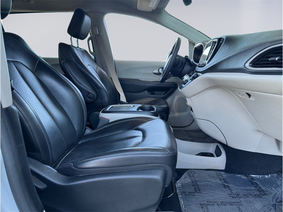2022 Chrysler Pacifica Hybrid Touring L - Photo 20