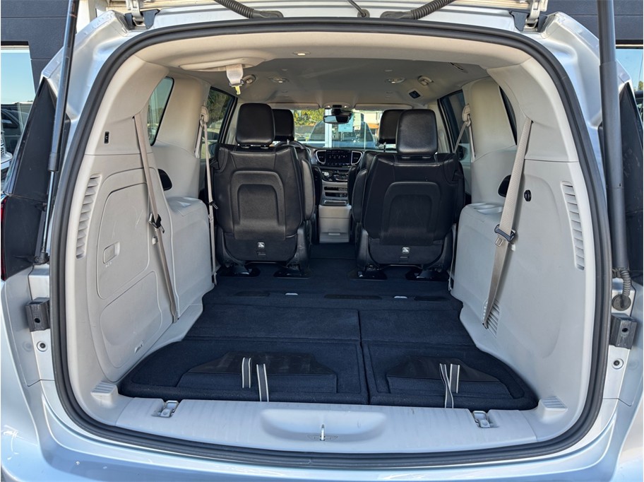 2022 Chrysler Pacifica Hybrid Touring L - Photo 28