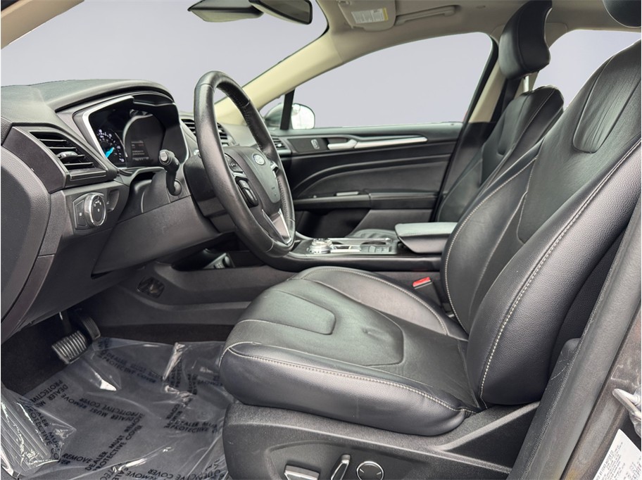 2019 Ford Fusion Energi Titanium - Photo 10