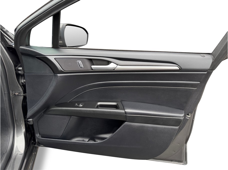 2019 Ford Fusion Energi Titanium - Photo 19