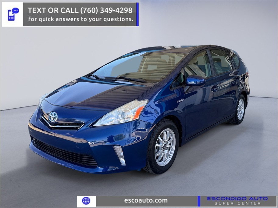 2013 Toyota Prius v Three's photo