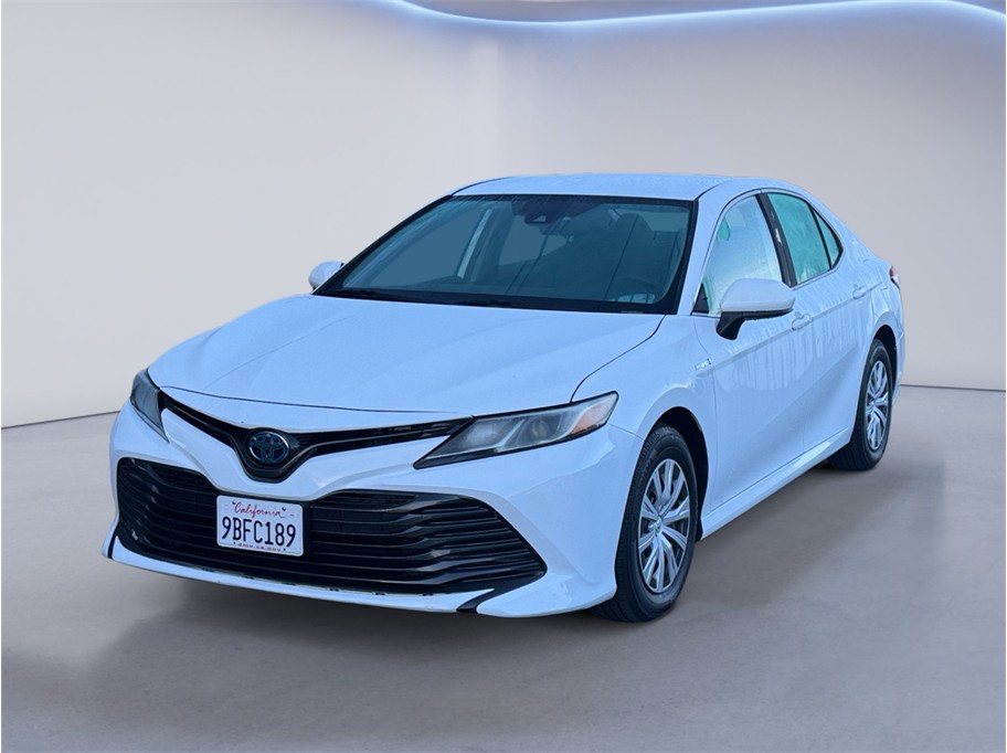 2020 Toyota Camry LE Hybrid