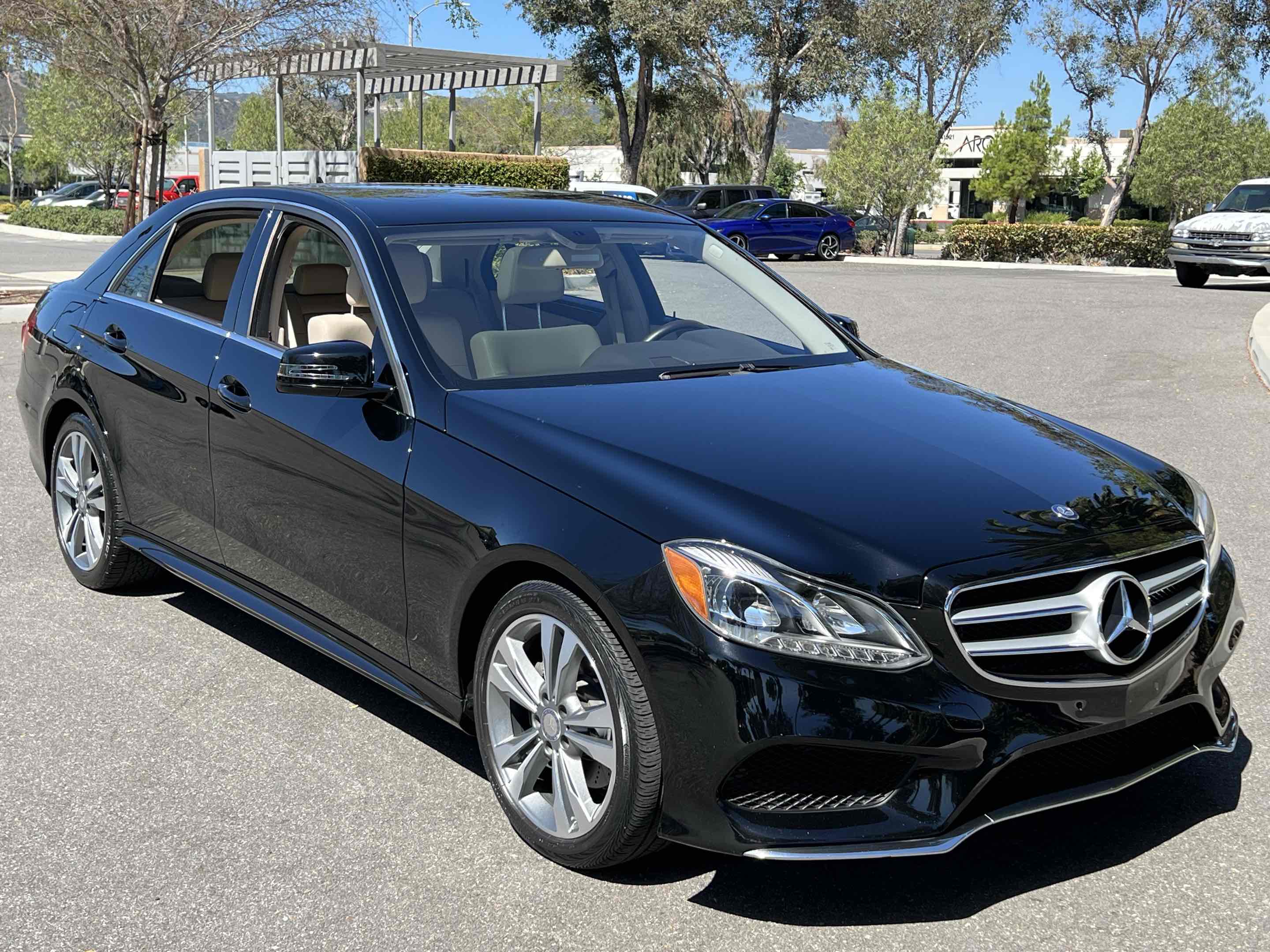 2014 Mercedes-Benz E 350 Sport - PREMIUM 1 PACKAGE - SPORT PACKAGE