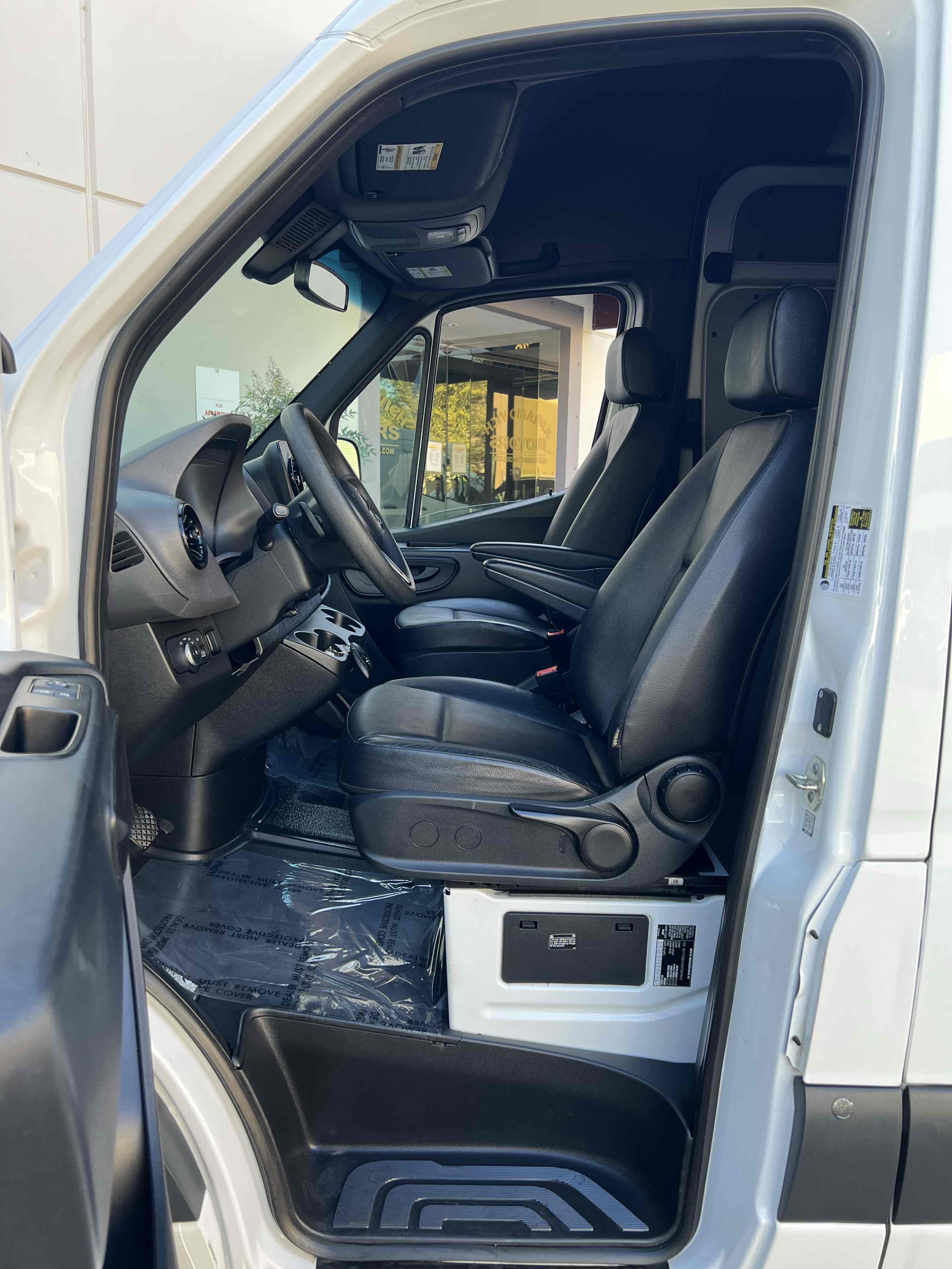 2022 Mercedes Benz Sprinter 1500 Standard Roof photo 21