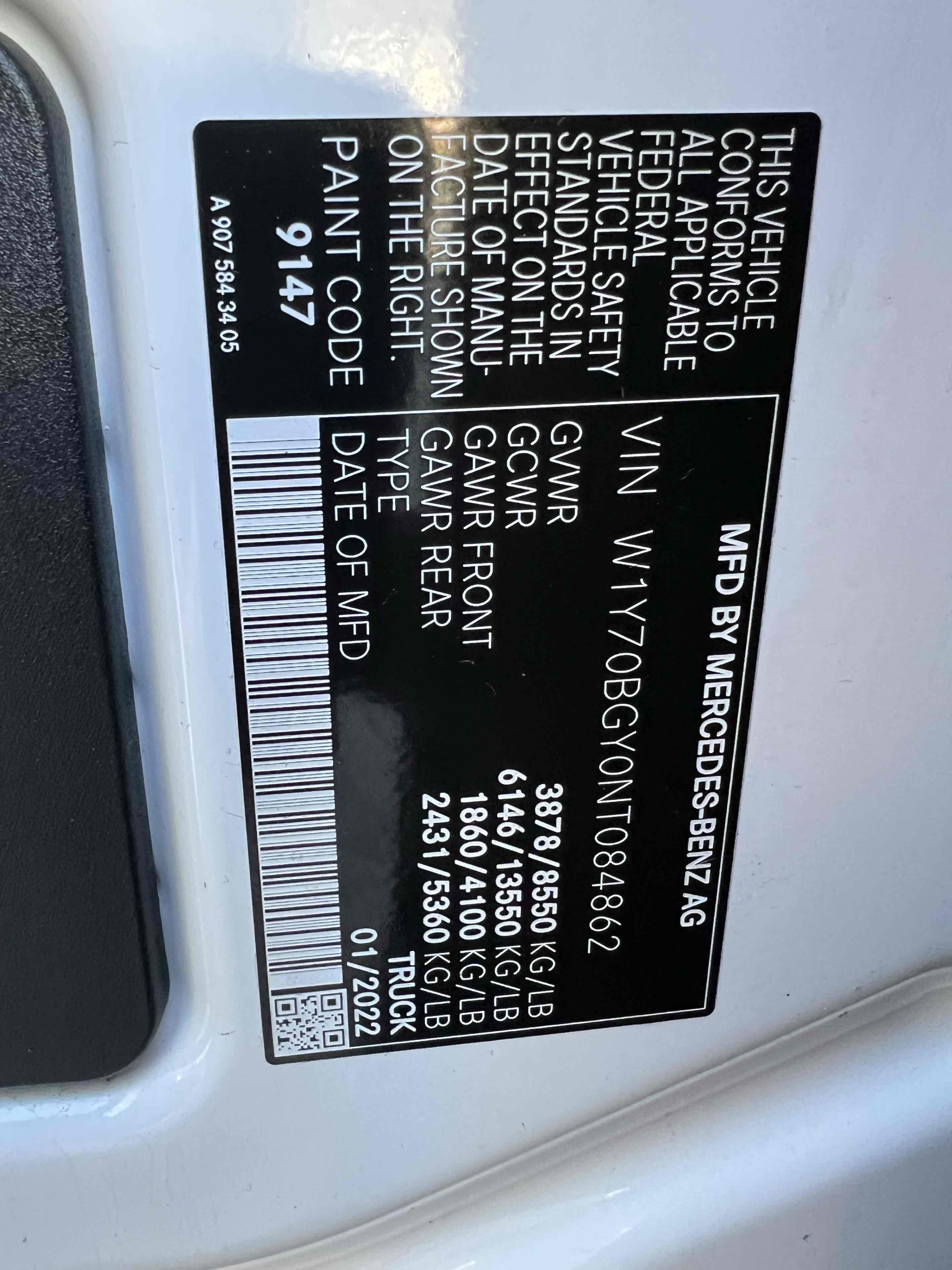 2022 Mercedes Benz Sprinter 1500 Standard Roof photo 9