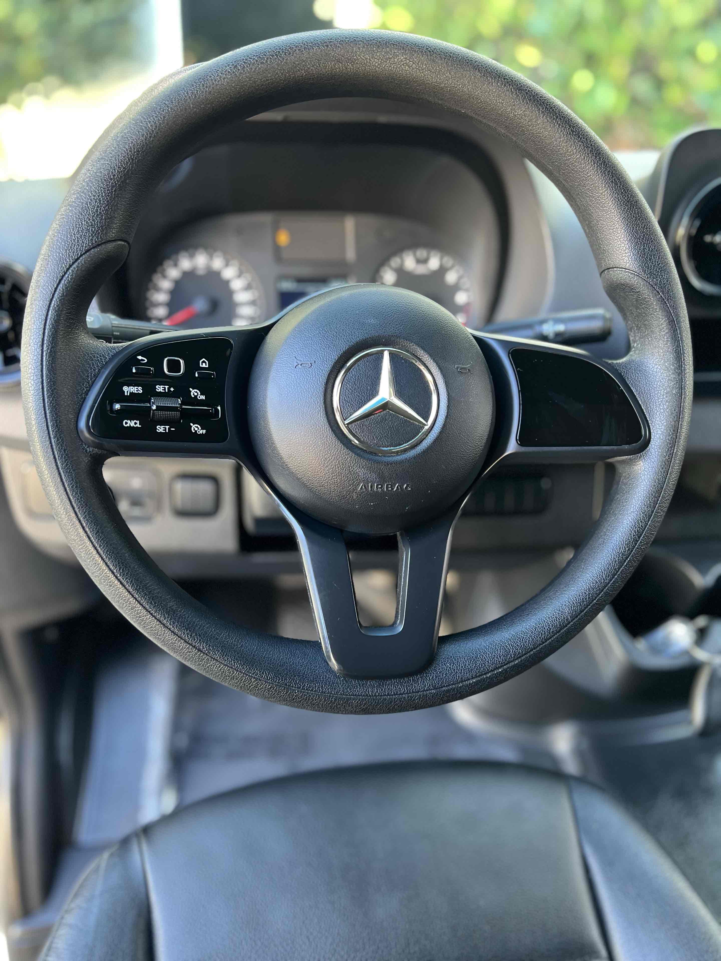2022 Mercedes Benz Sprinter 1500 Standard Roof photo 22