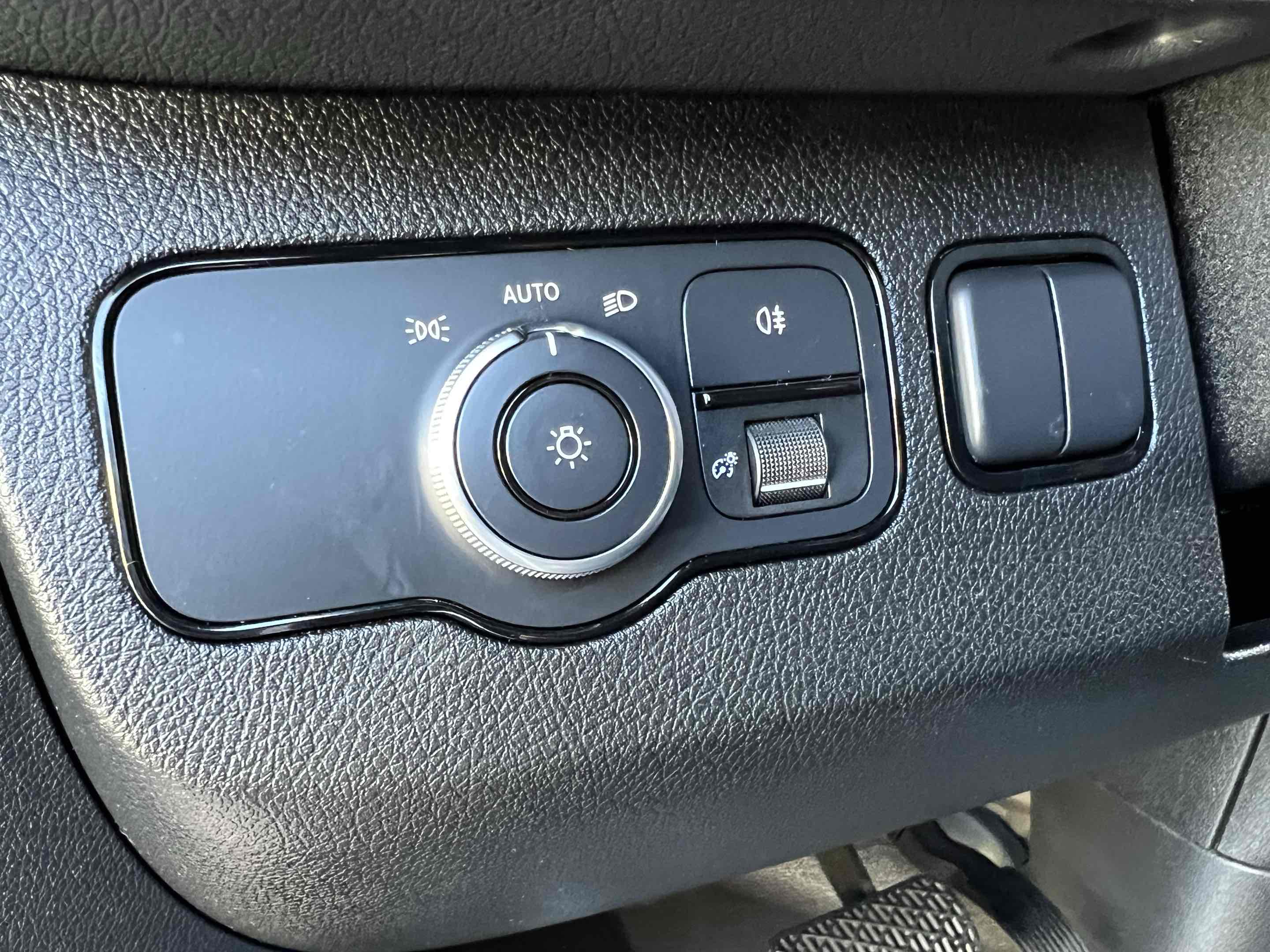 2022 Mercedes Benz Sprinter 1500 Standard Roof photo 24