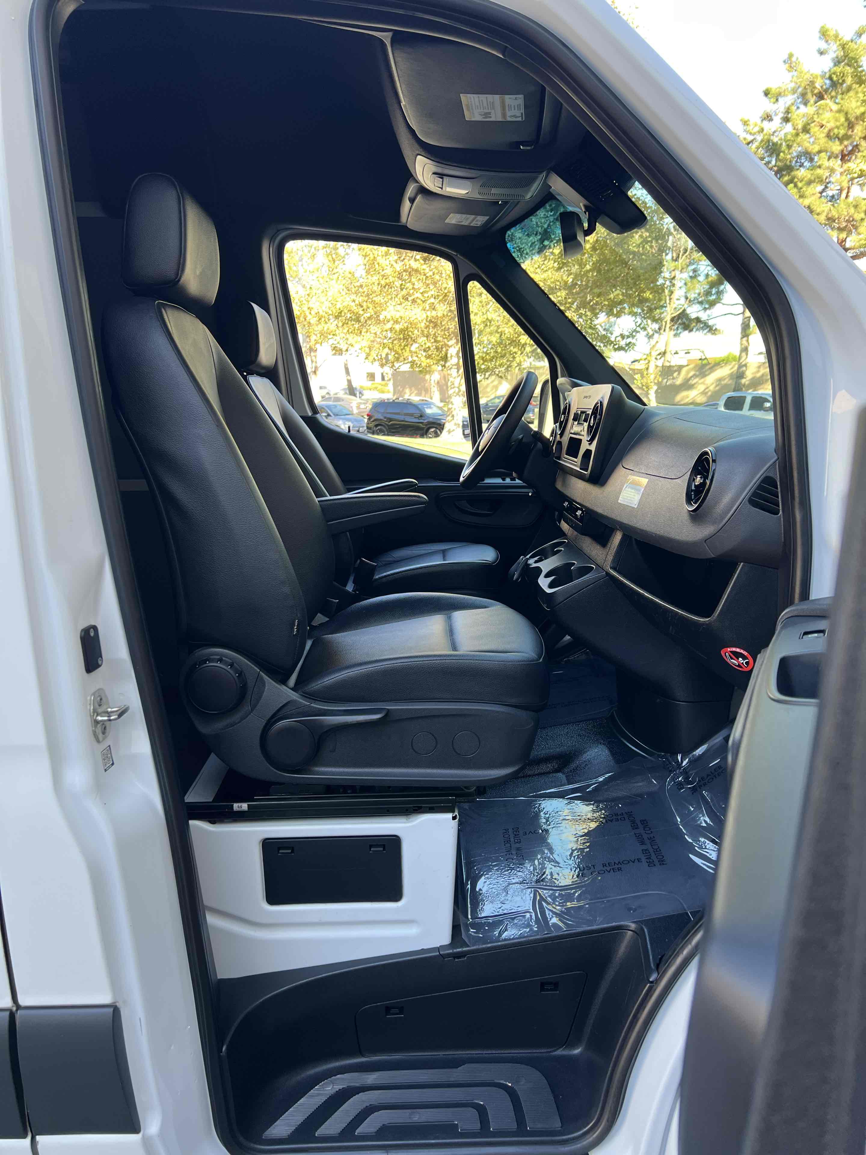 2022 Mercedes Benz Sprinter 1500 Standard Roof photo 25