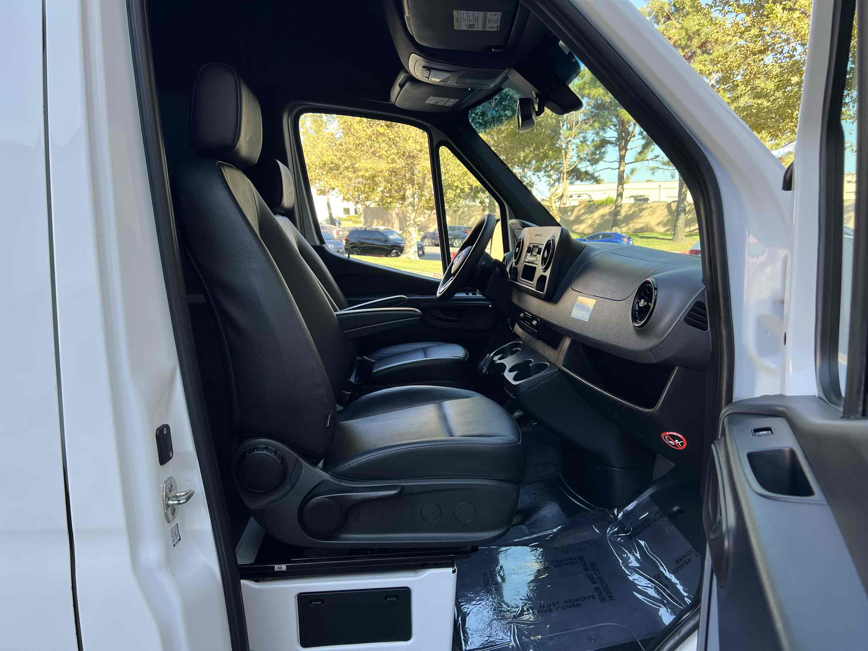 2022 Mercedes Benz Sprinter 1500 Standard Roof photo 28