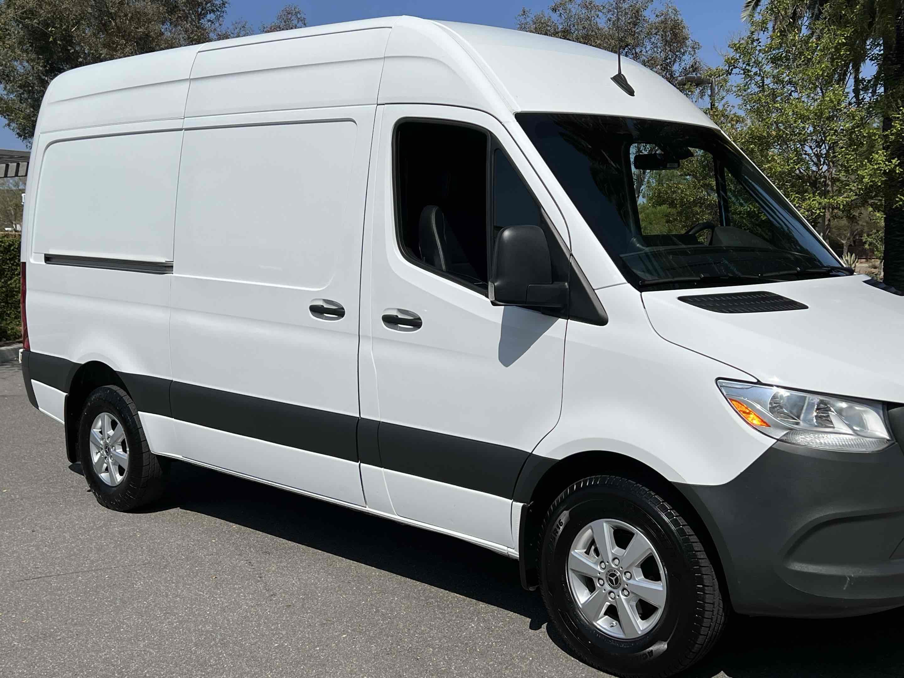2022 Mercedes Benz Sprinter 1500 Standard Roof photo 31