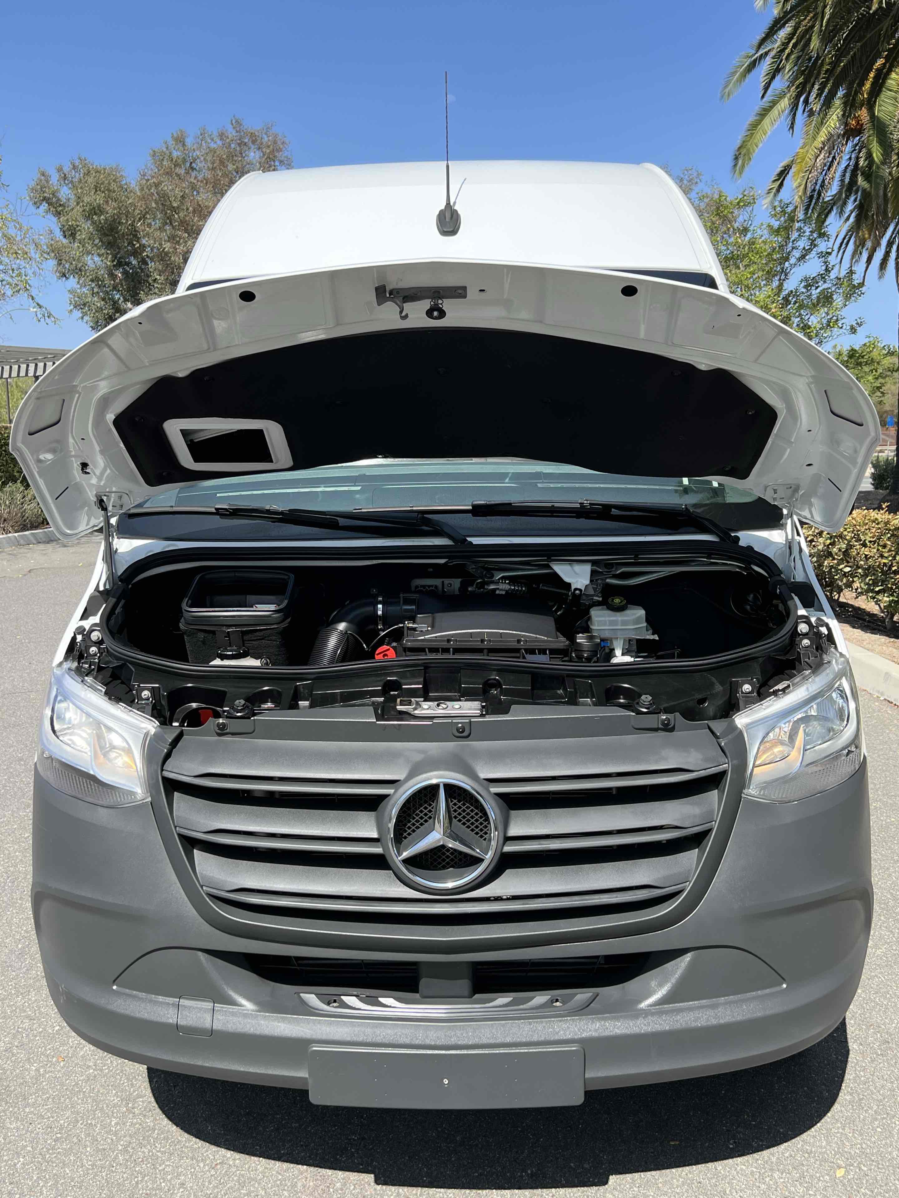 2022 Mercedes Benz Sprinter 1500 Standard Roof photo 18