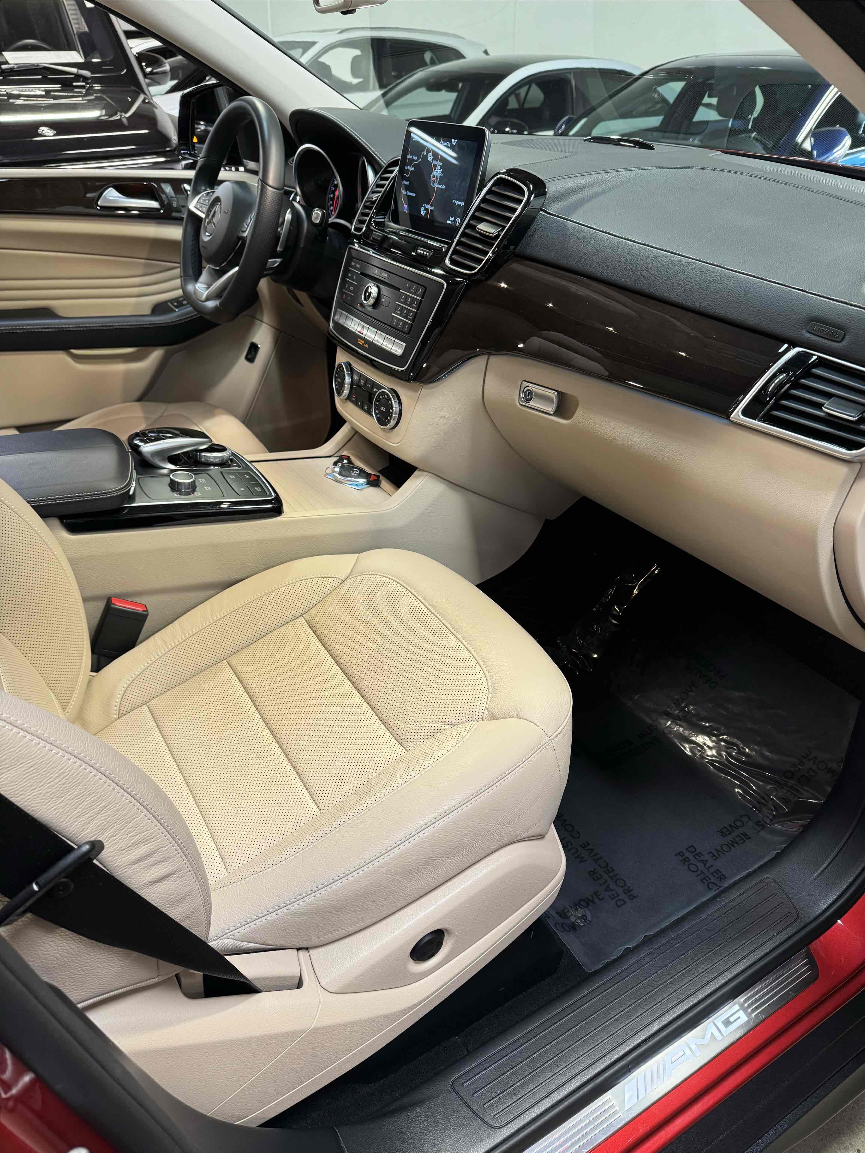 Tappetini WeatherTech FloorLiner Su Misura Per Mercedes-Benz GLE SUV (W167, 2018-2023) – Colore Beige, In HDPE, Impermeabili, Anti-sporco, Sicurezza Certificata