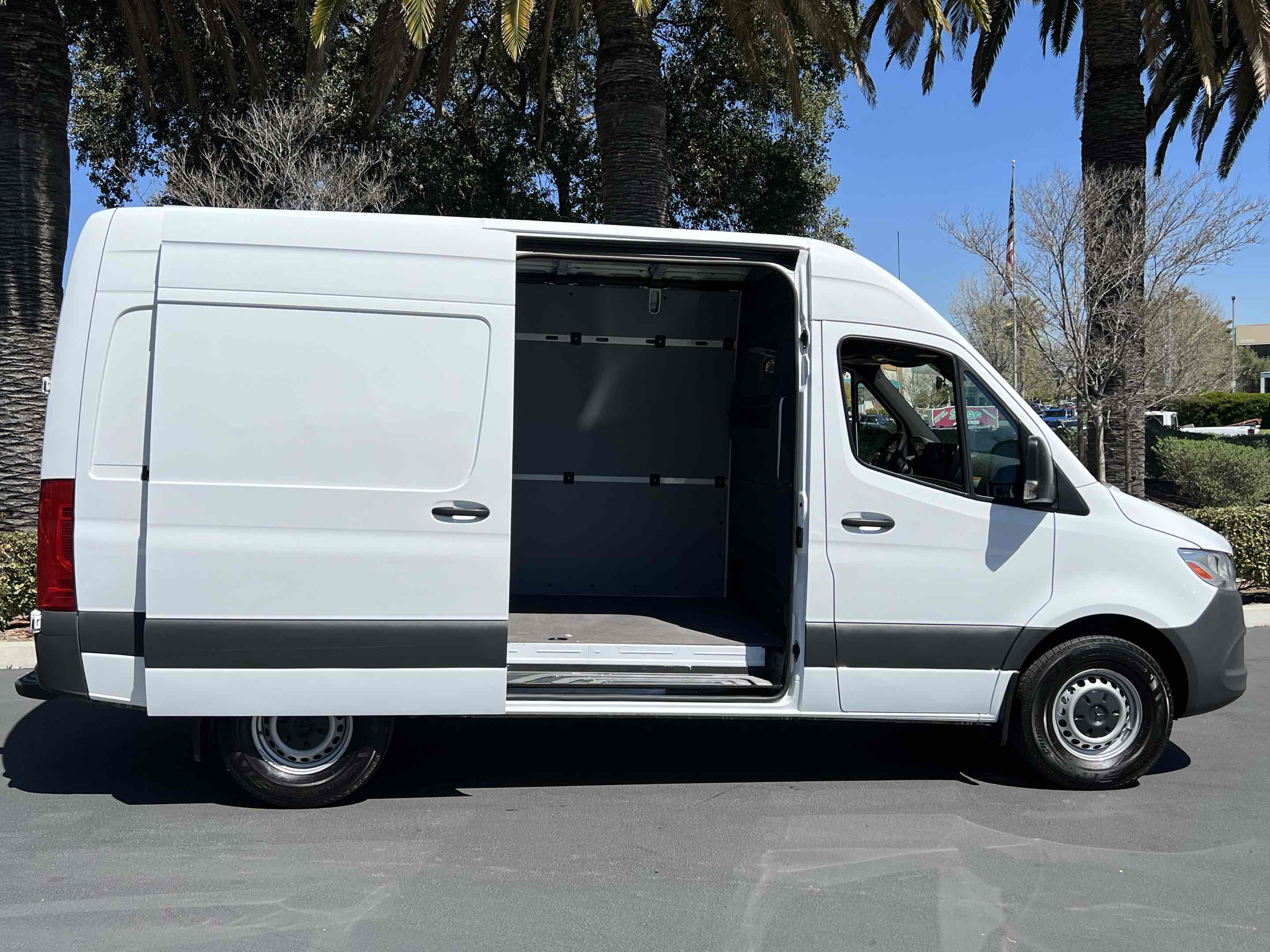 Sold 2024 Mercedes-Benz SPRINTER 2500 - High Roof I4 Diesel HO 144
