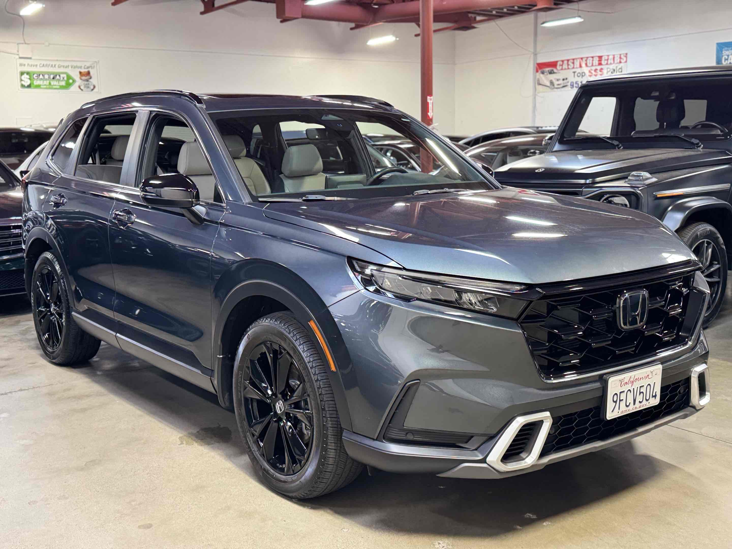 2023 Honda CR-V Sport Touring photo 3