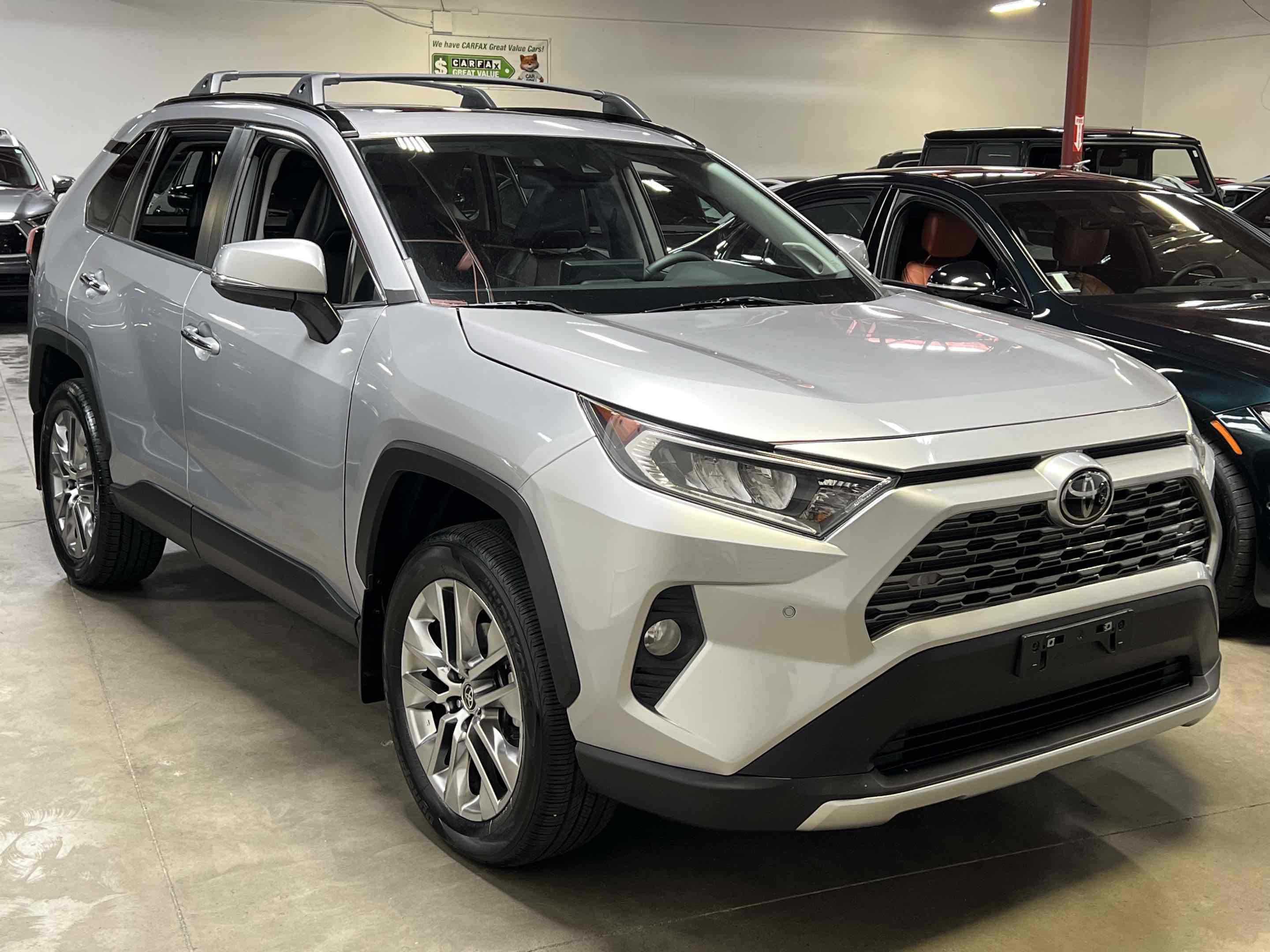 2021 Toyota RAV4 Limited photo 3
