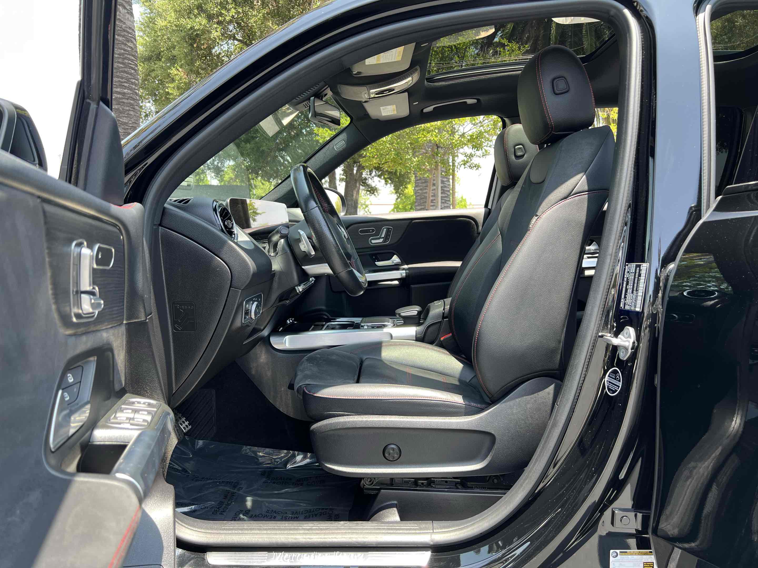 2020 Mercedes Benz GLB 250 AMG photo 4