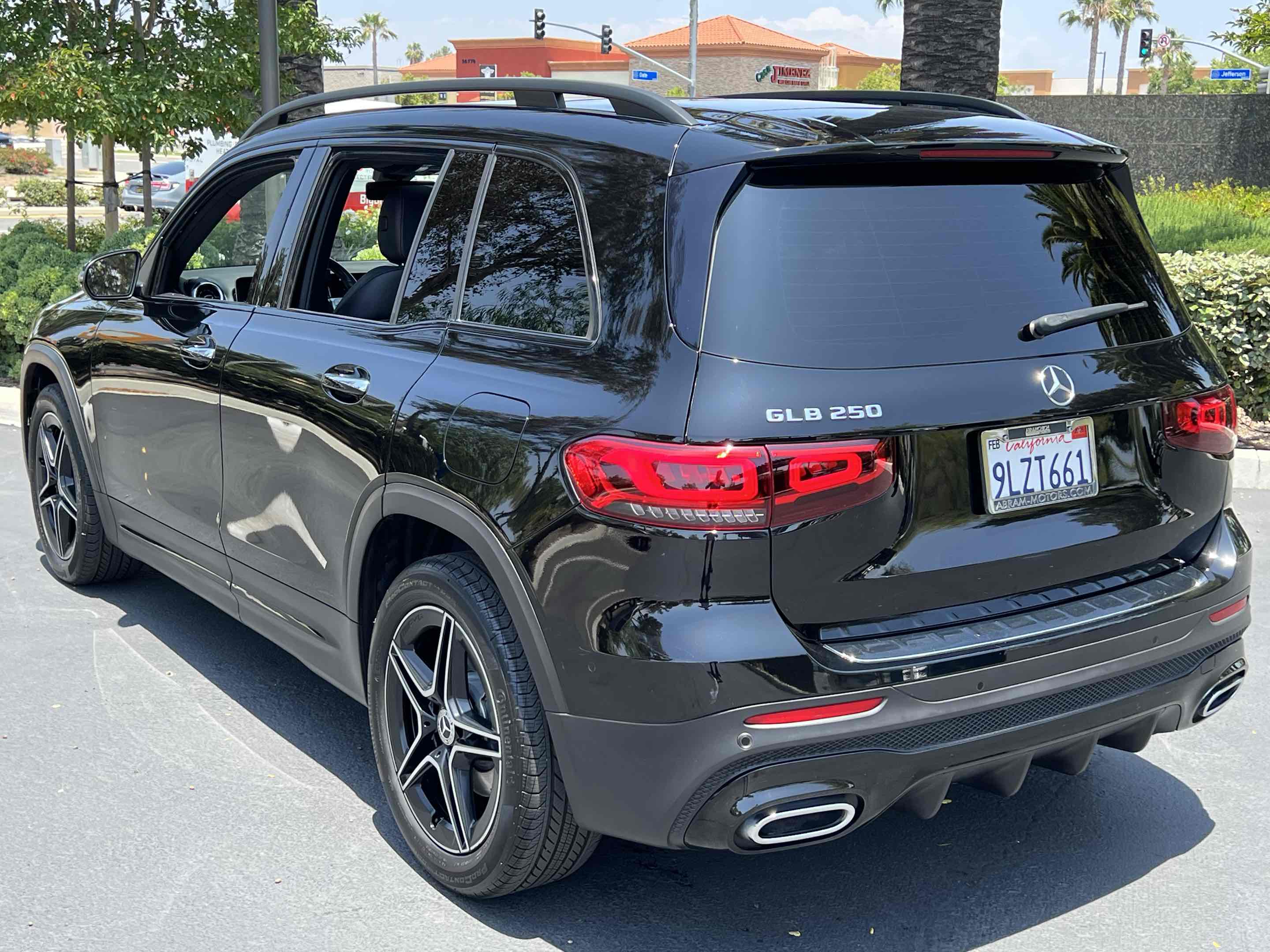 2020 Mercedes Benz GLB 250 AMG photo 2
