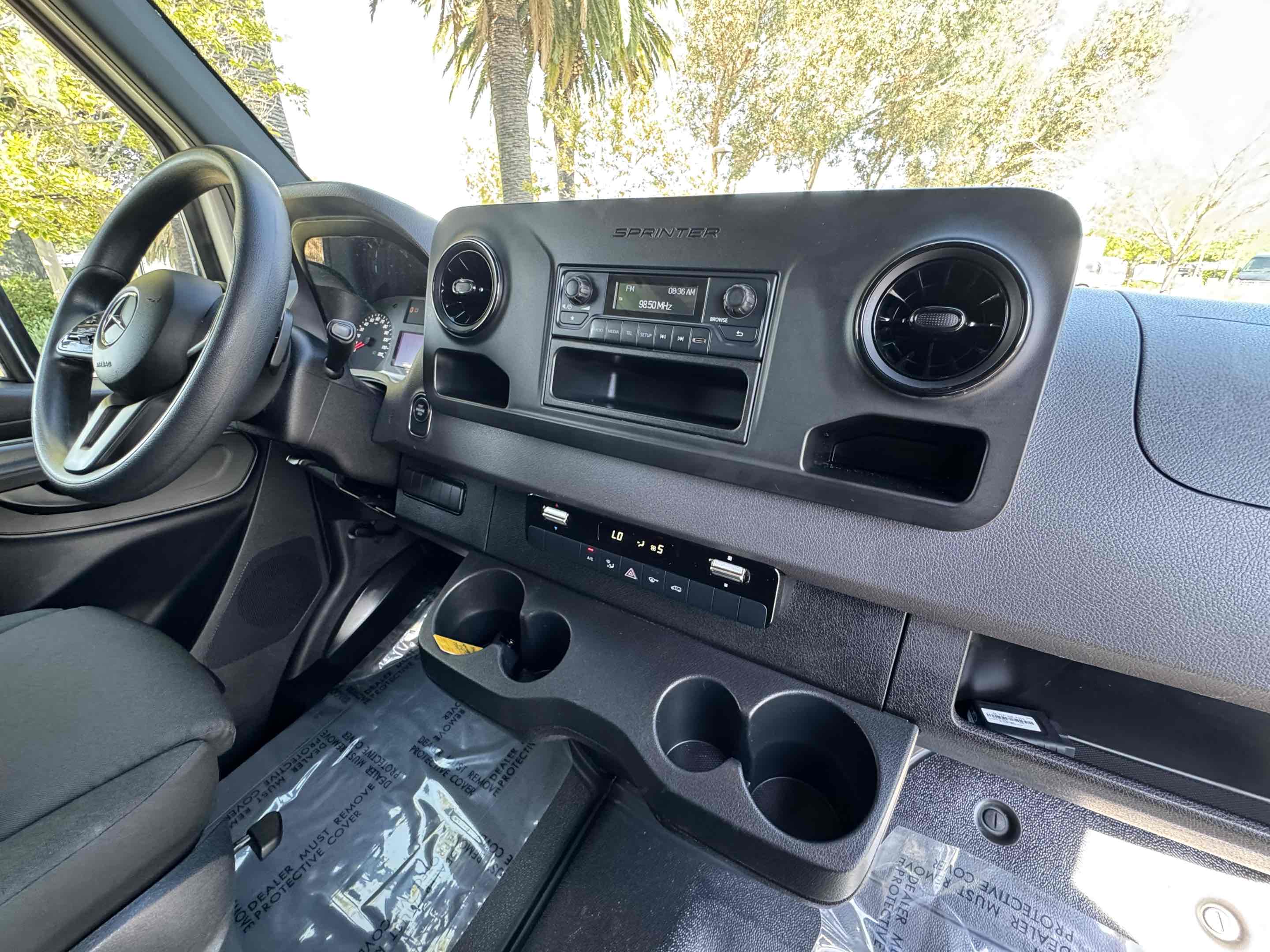 2022 Mercedes Benz Sprinter 1500 Standard Roof photo 3