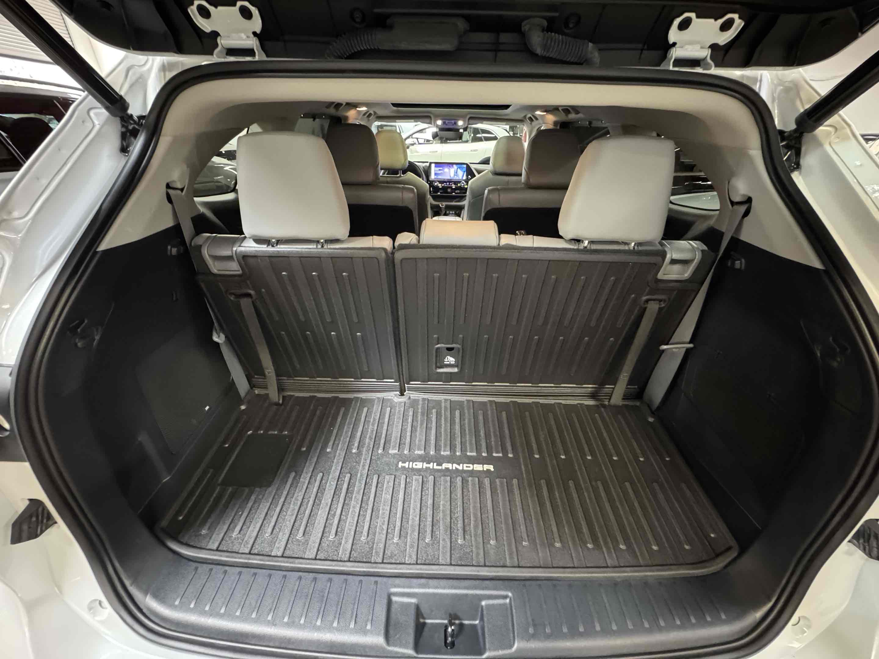 2023 Toyota Highlander Platinum - Photo 76