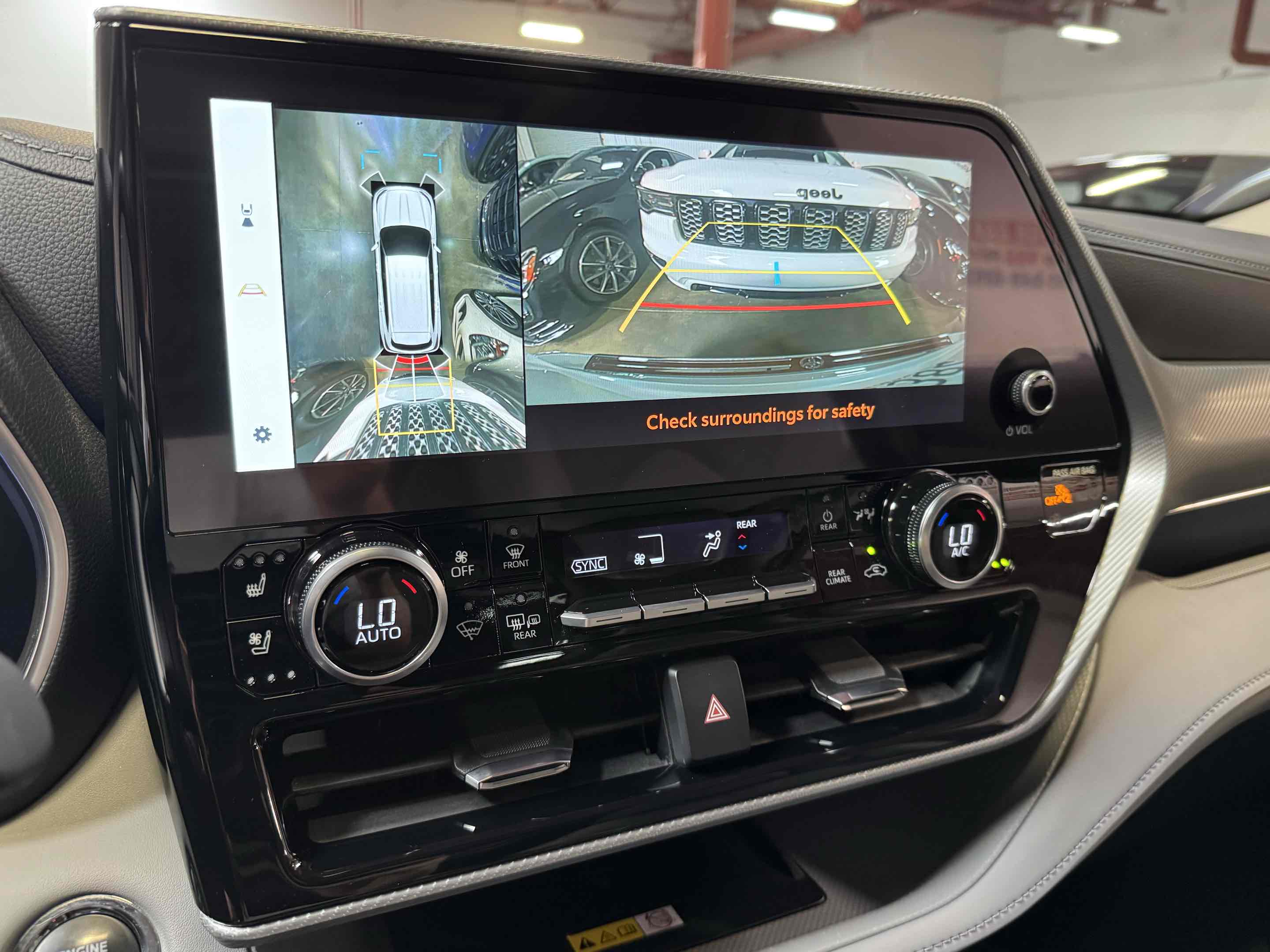 2023 Toyota Highlander Platinum - Photo 9