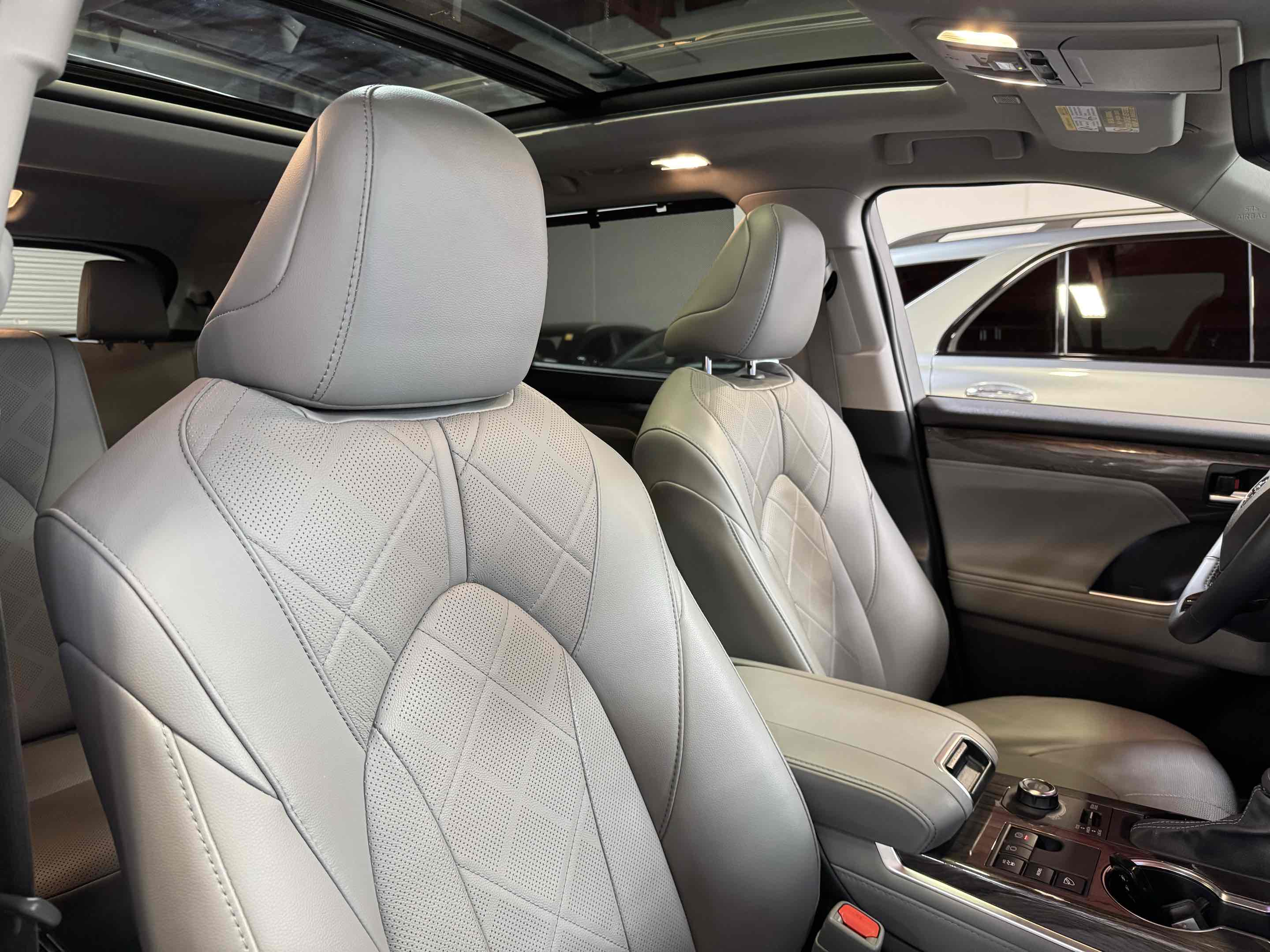 2023 Toyota Highlander Platinum - Photo 33