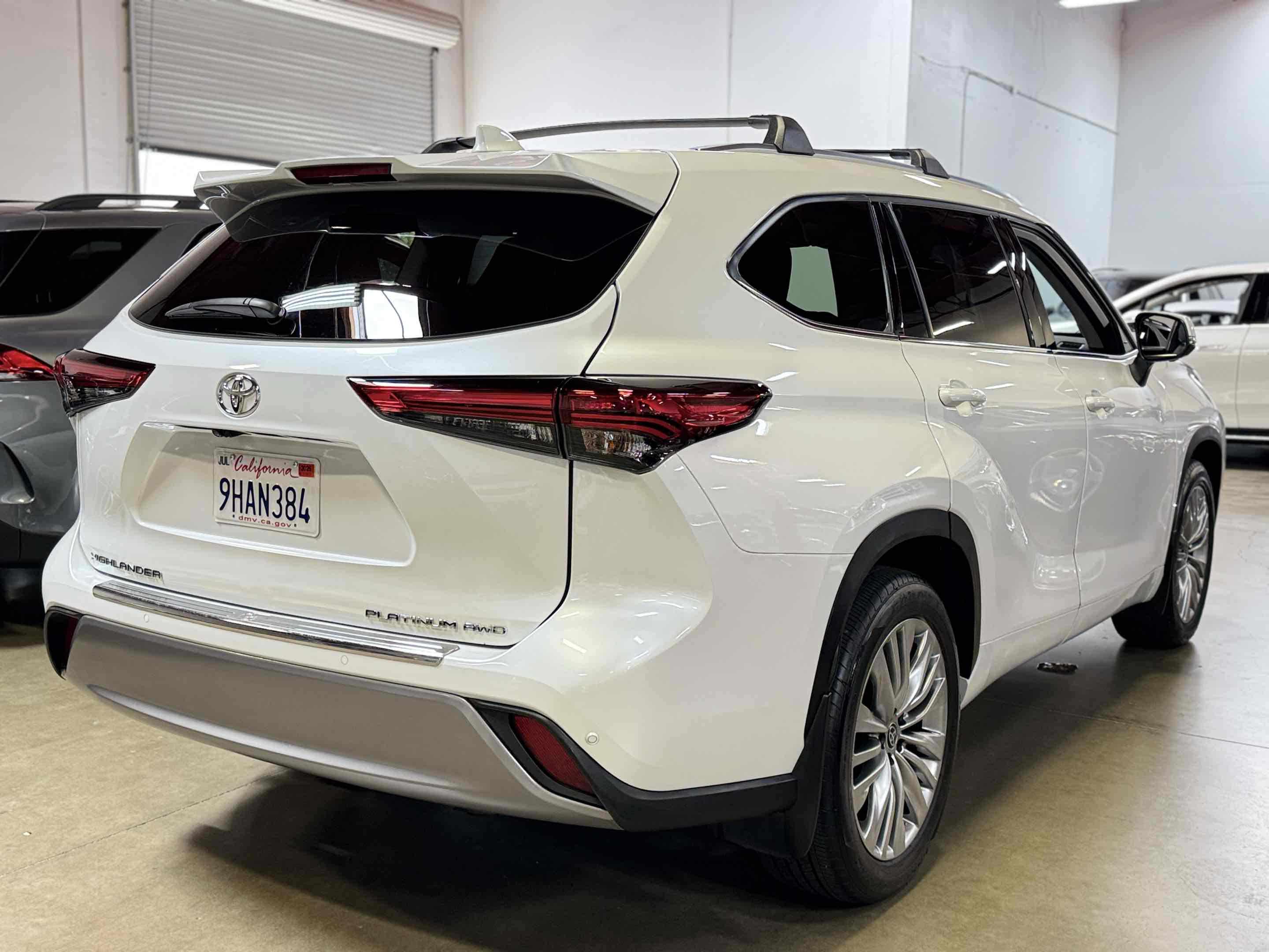 2023 Toyota Highlander Platinum - Photo 28