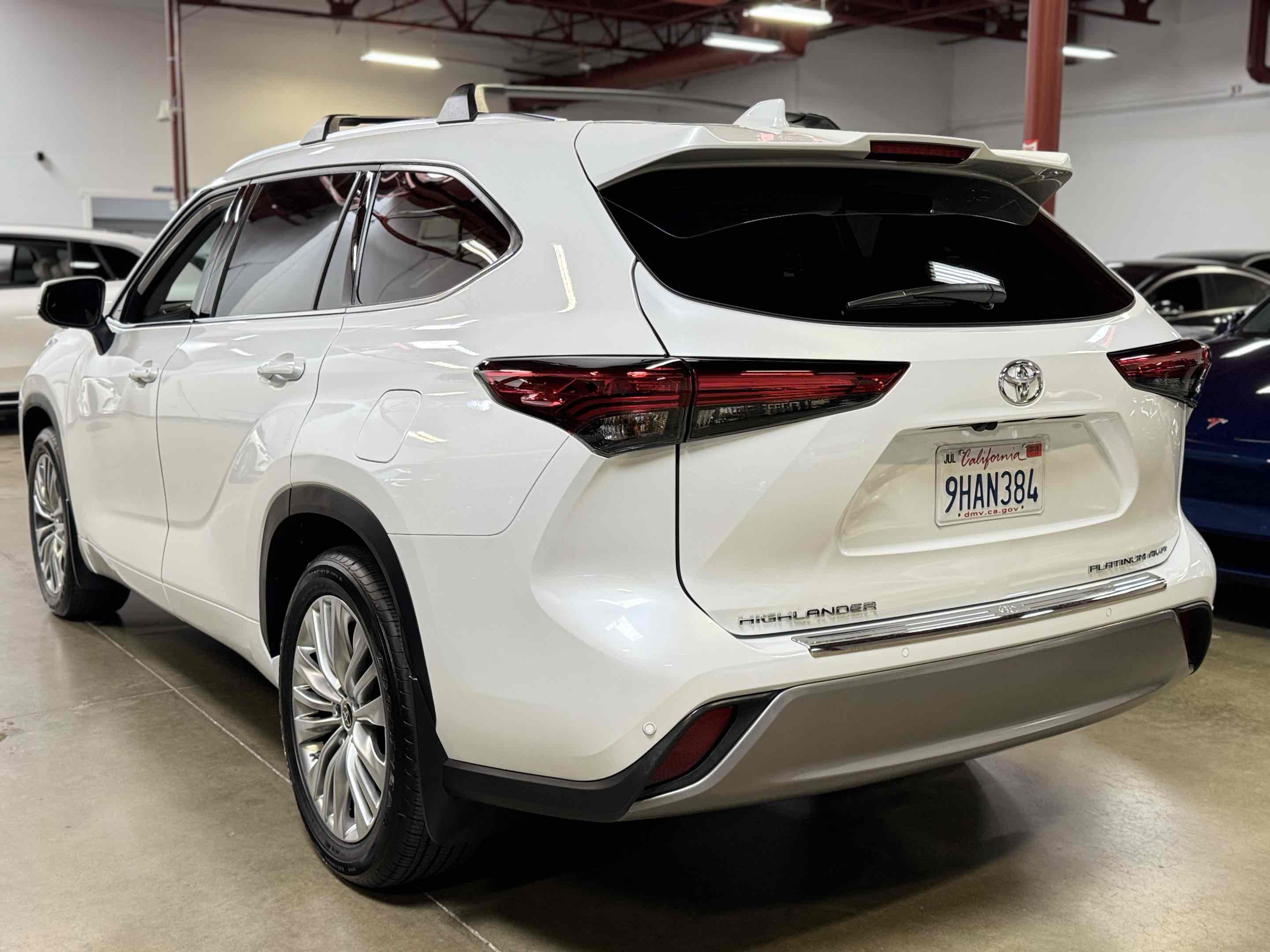 2023 Toyota Highlander Platinum - Photo 4