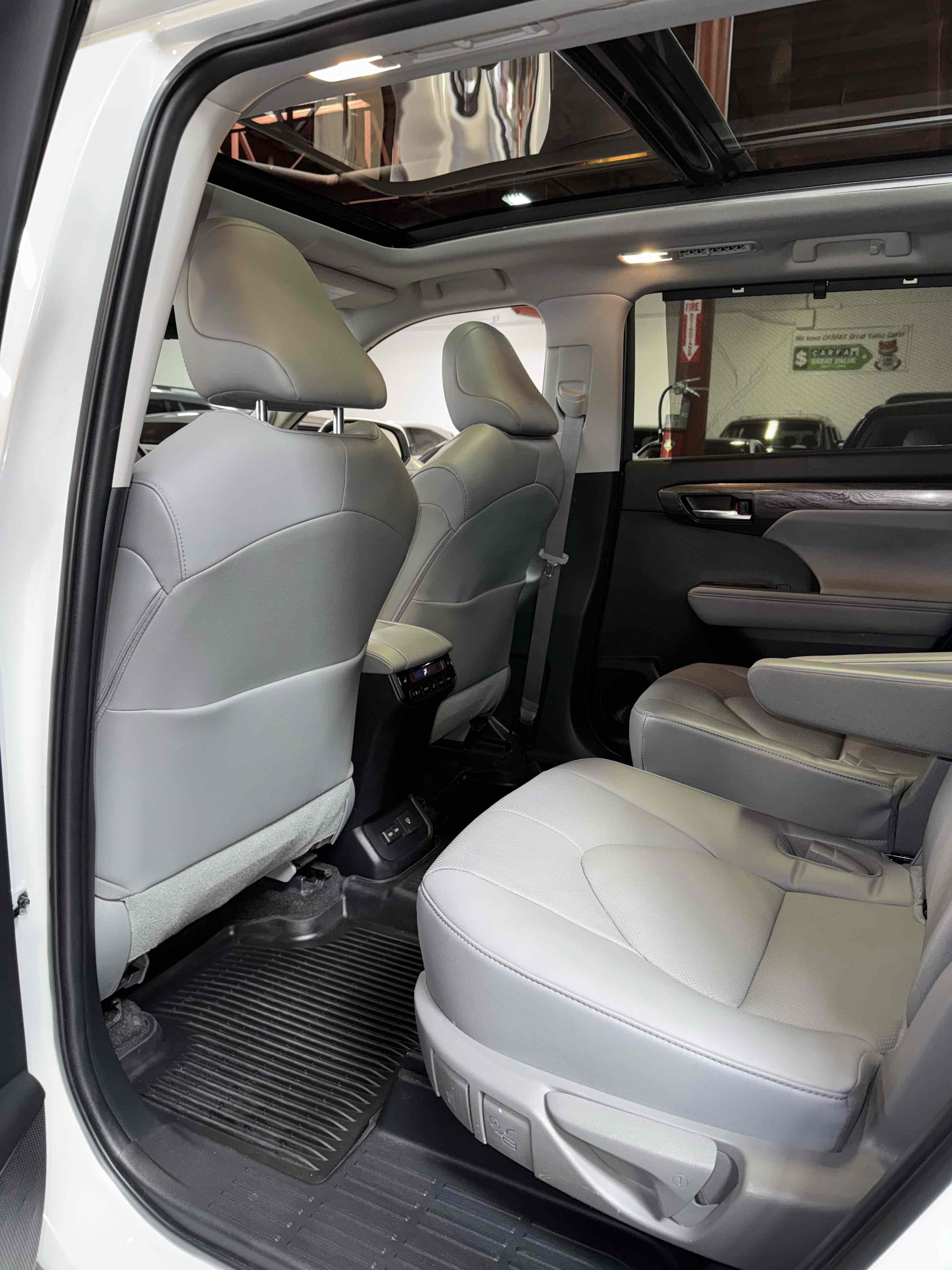2023 Toyota Highlander Platinum - Photo 44
