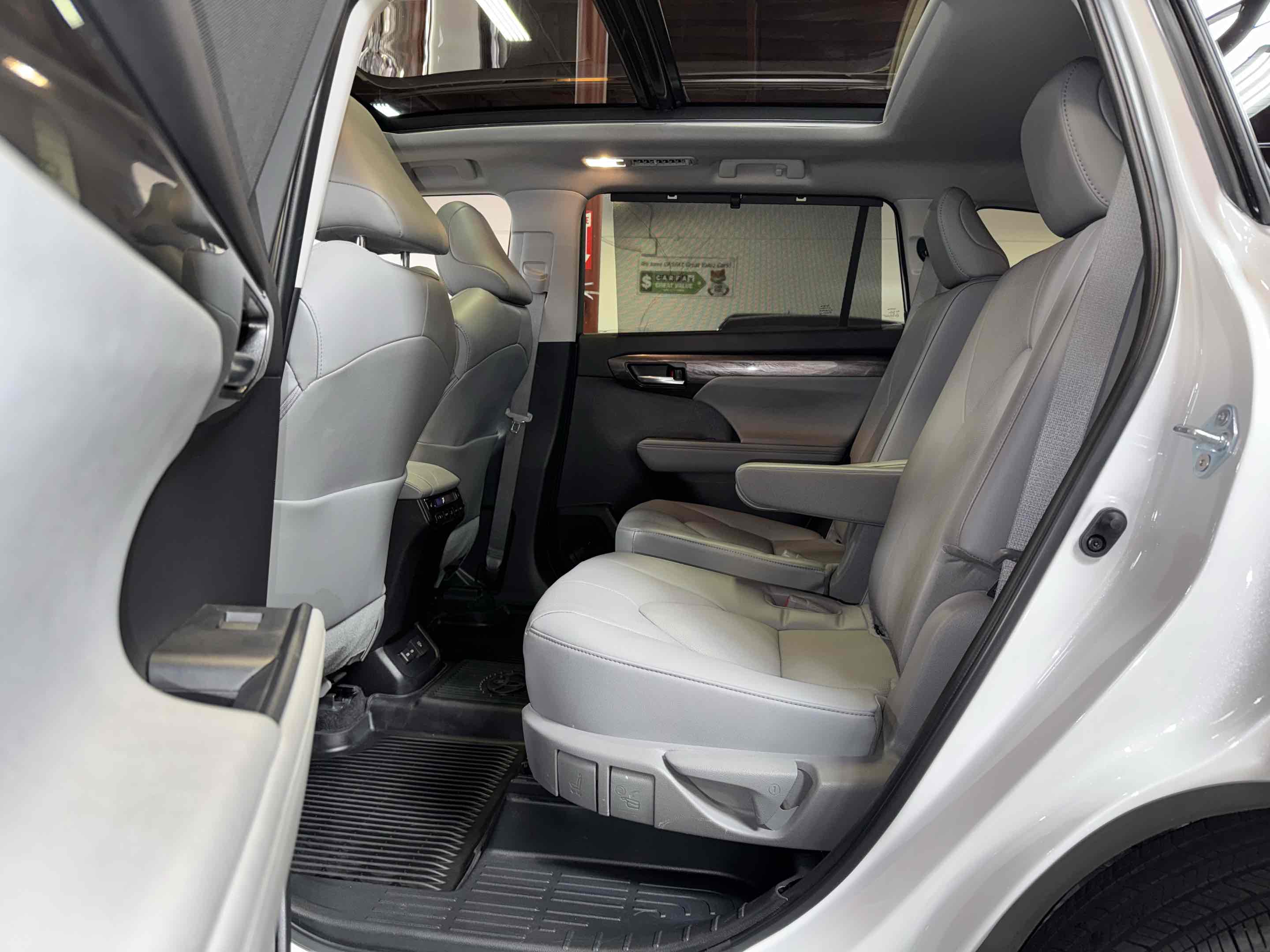 2023 Toyota Highlander Platinum - Photo 7