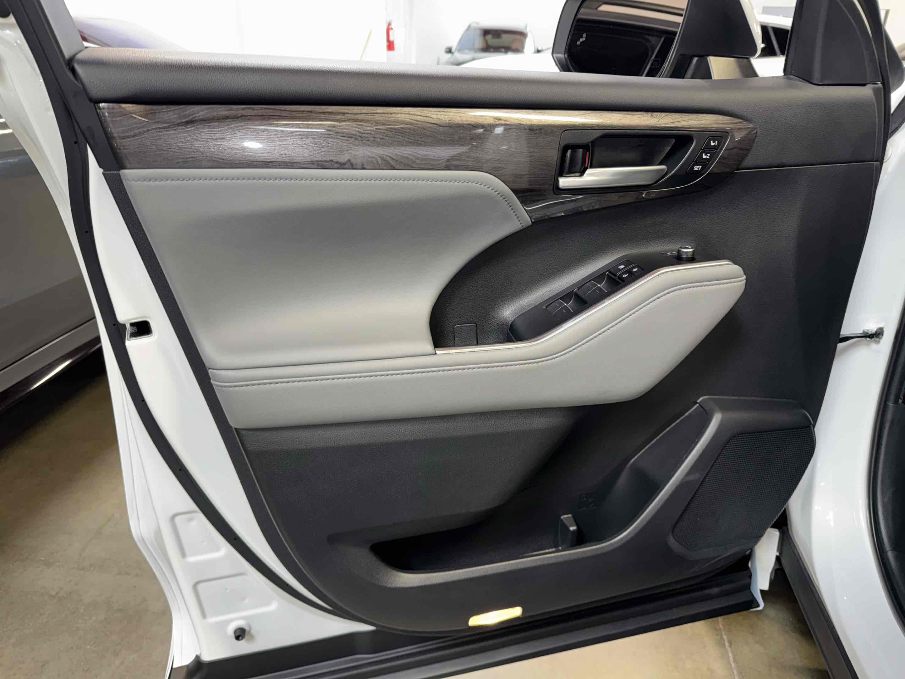 2023 Toyota Highlander Platinum - Photo 70